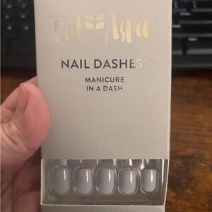 Red Aspen Nail Dashes